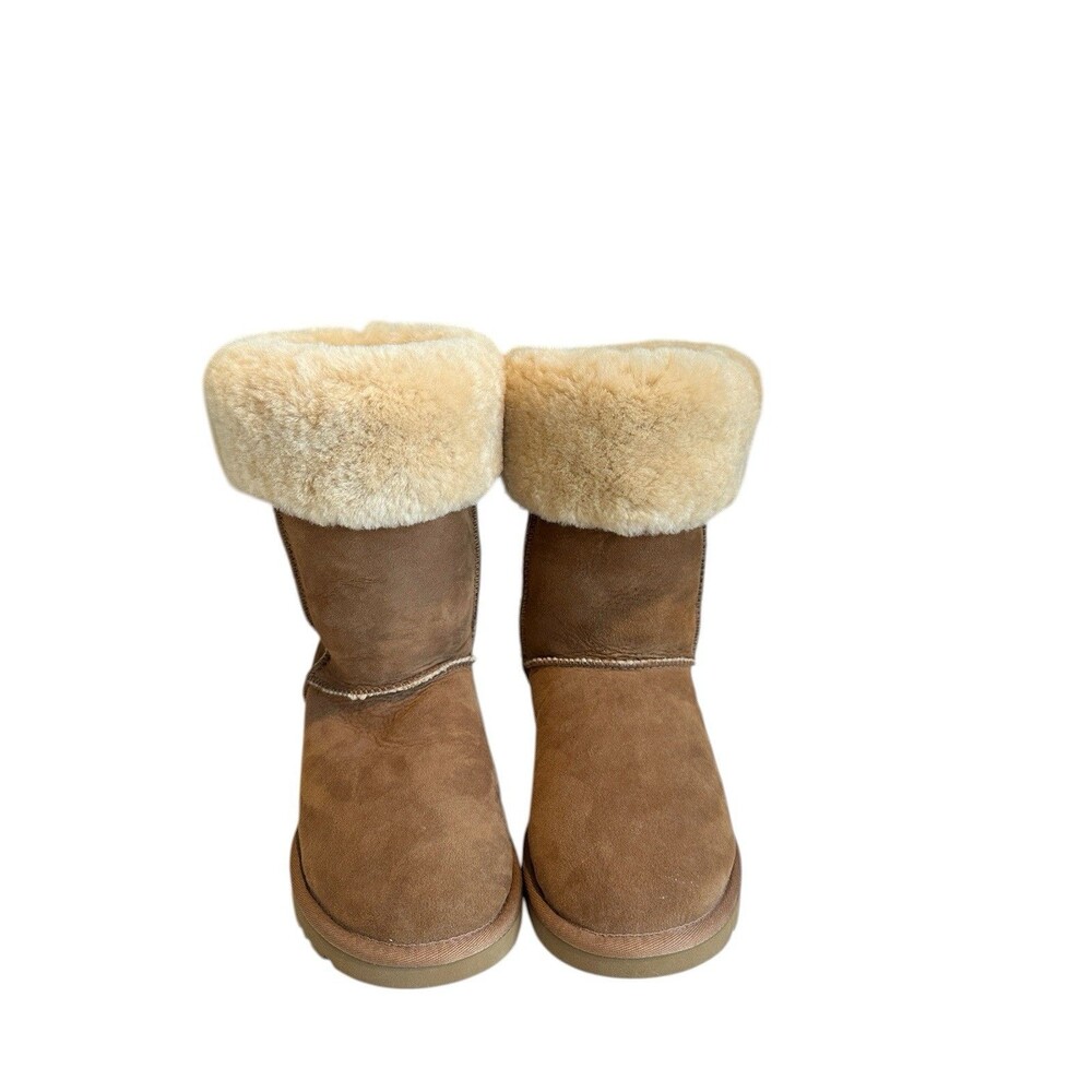 UGG Australia Classic Tall Boots 8515 Chestnut Color Size 6-NEW